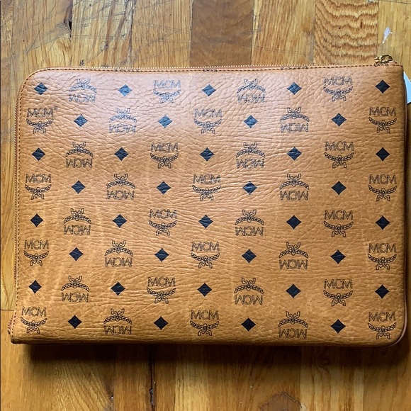 MCM Document Case - Picture 2 of 6